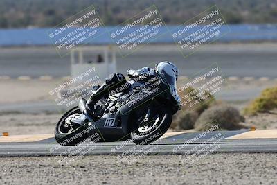 media/Nov-16-2025-Race Pace (Sun) [[8c5fa54630]]/Verified Riders/3-Turn 14 (1045am)/